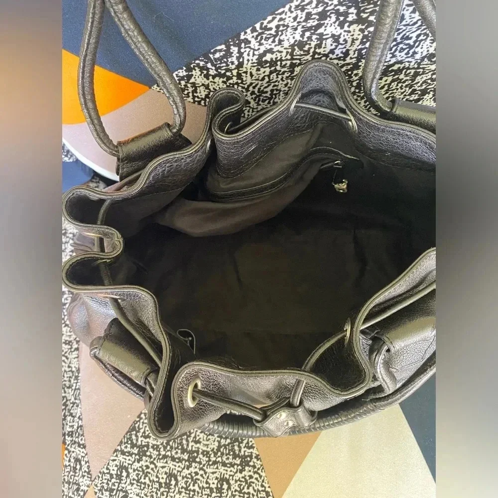 Kenneth Cole New York Black Pebbled Leather Hobo Bag - Excellent Used Condition